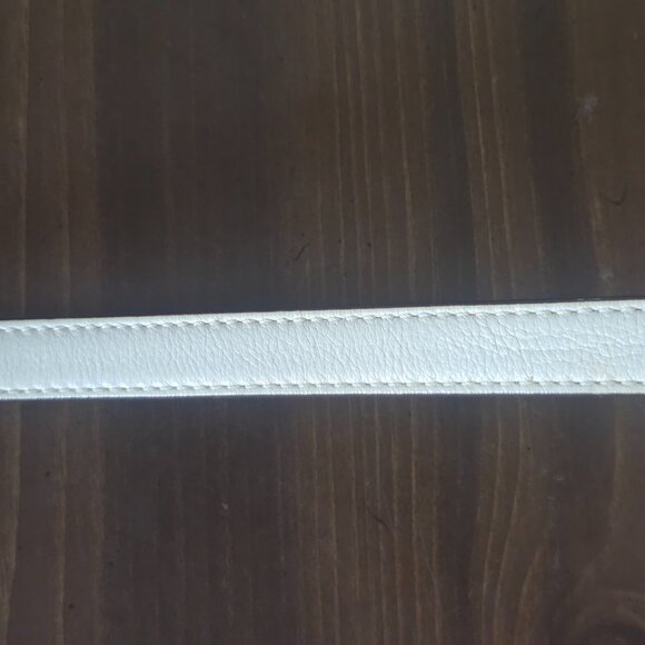 Coach off white leather purse strap with mirrored chrome hardware - Picture 4 of 6